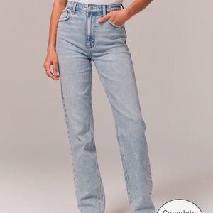 Abercrombie Ultra High Rise 90s Straight Jean